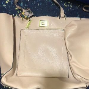 Purse with makeup bag that matches